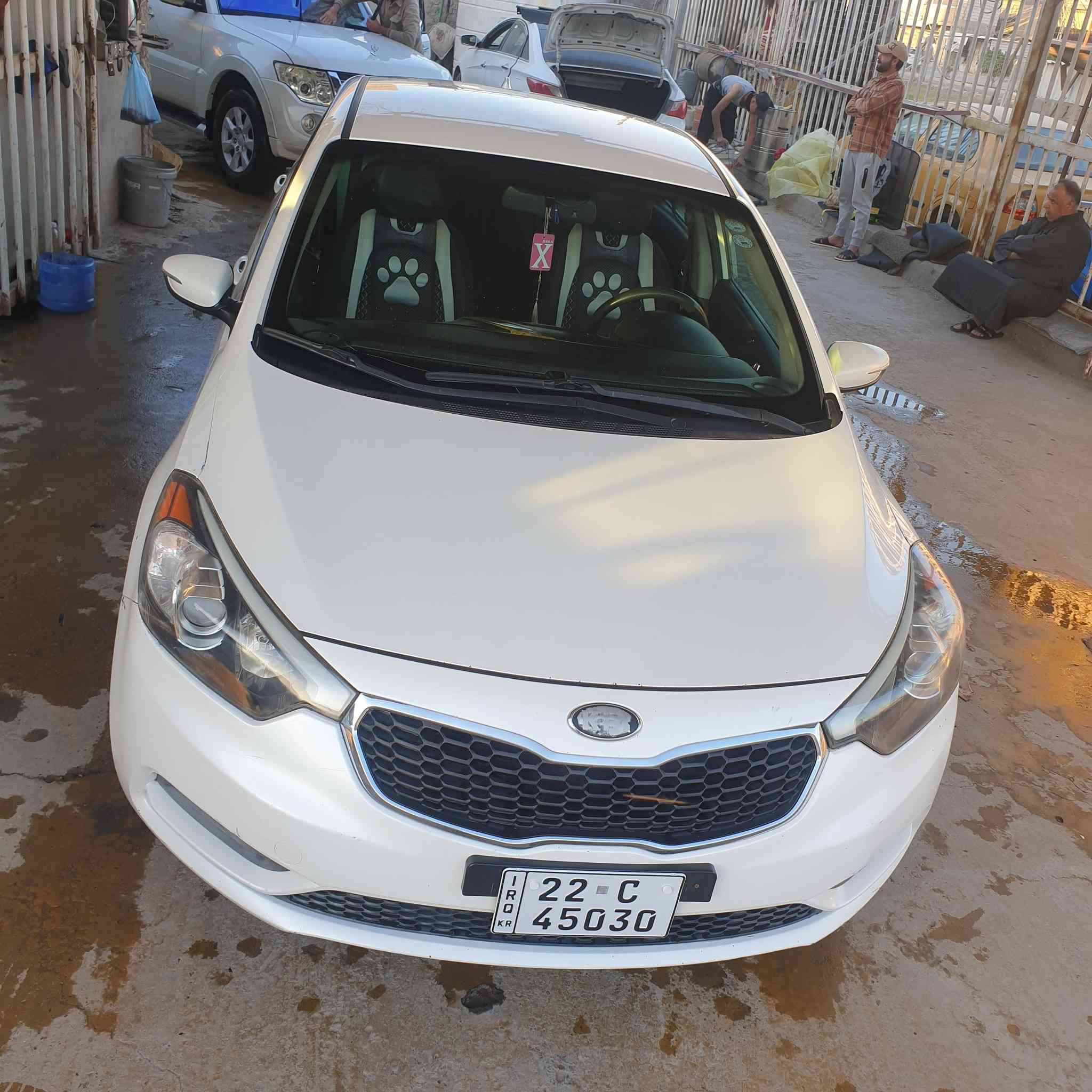 سلام عليكم كيا فورتي موديل ٢٠١٦ وارد امريكي رقم اربيل دولي ب اسمي السيارة تريد مداور او وكالة سيارة داخلة كلين هنا ب عراق بس دور مال جاملغ خلفي بي شوية صبغ وباقي كفالة سيارة جاهزة اي نقص مابيه 
مكان سيارة حلة
 رقم *********** اتصل وبخدمتك اني
