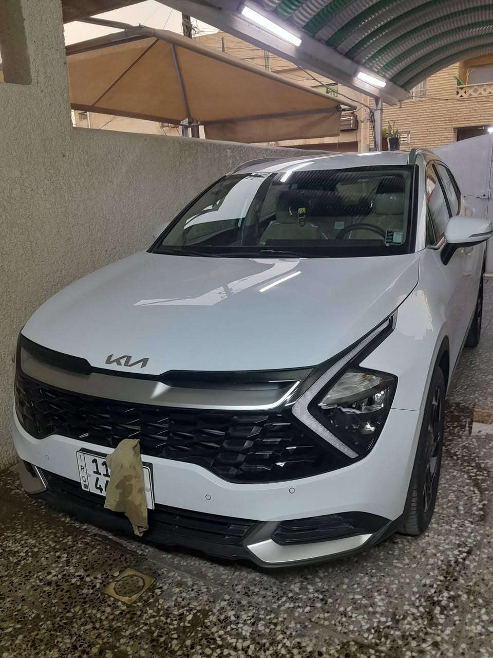 السلام عليكم مكلف بالنشر  كية سبورتج خليجي موديل ٢٣رقم بغداد دولي بأسمي مميز مكينة ٢٠٠٠ دوش السياره جديدة مكفولة كفالة عامة ماشيه ٣٤ حقيقي سونار مرفق بصمة تشغيل اشاير ب المري تبريد قطعتين ويل ١٩ وبعد بيها هواي مواصفات العنوان بغداد الجديدة النعيرية الاتصال صاحب السياره ***********
