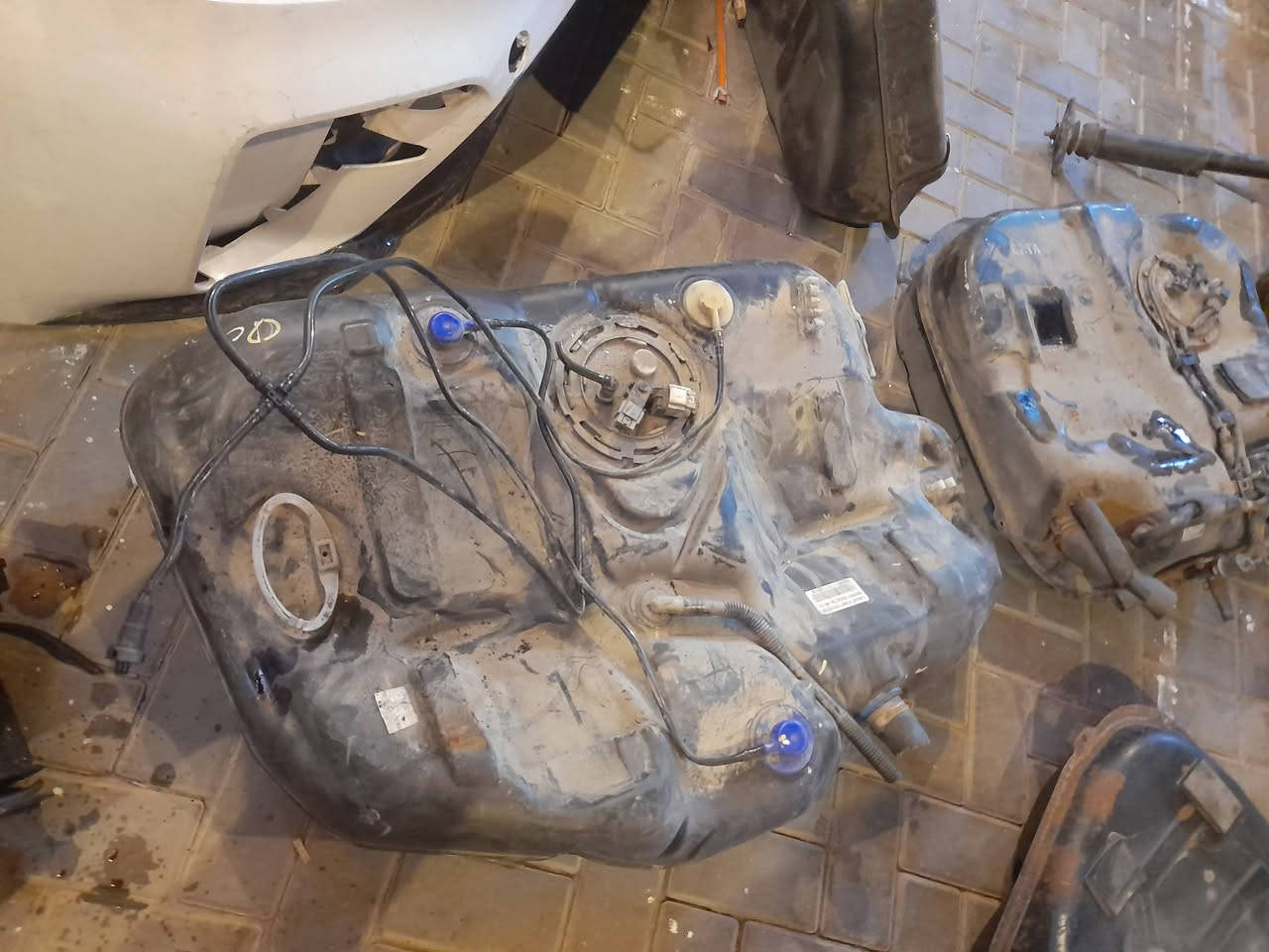 يتوفر قطع غيار تفصيخ 
ماليبو جميع الموديلات 
امبالا شكل الجديد 
محركات 2.4/2.5/1.5
عنوان بغداد-الطالبيه 
***********
توصيل جميع المحافضات
