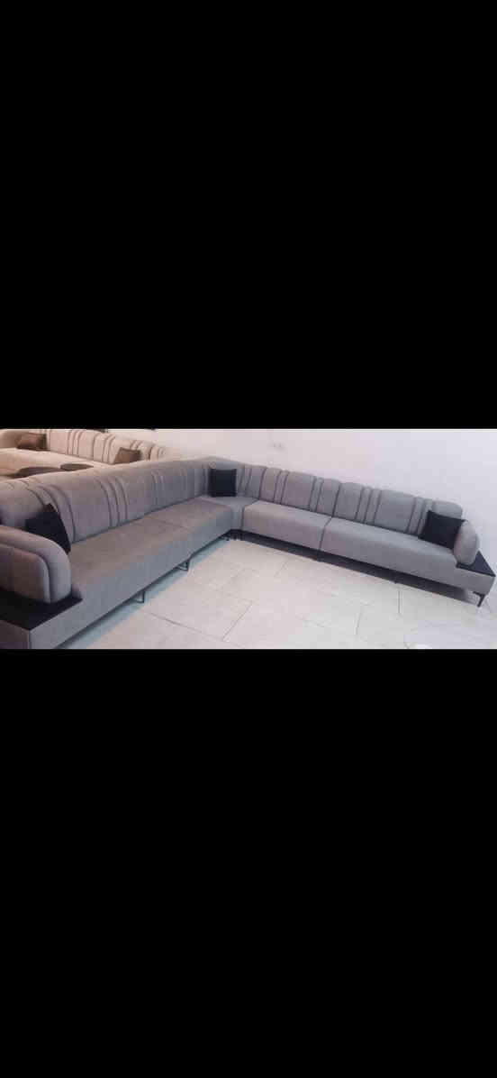 دار كشخه
واسطي يم مول حجي زياد 
عندك قياس خابر ونجيك نقيسه واختار قماش وموديل ابيتك  
شغل ما عجبك نفس دقيقه يرجع 
مع ظمان ٧ سنه قماش خاولي اخر ازدار 
اسفنج طبي ١٢ سم خشب روسي
عندك موديل تريده تدلل راسل واتساب 
***********
