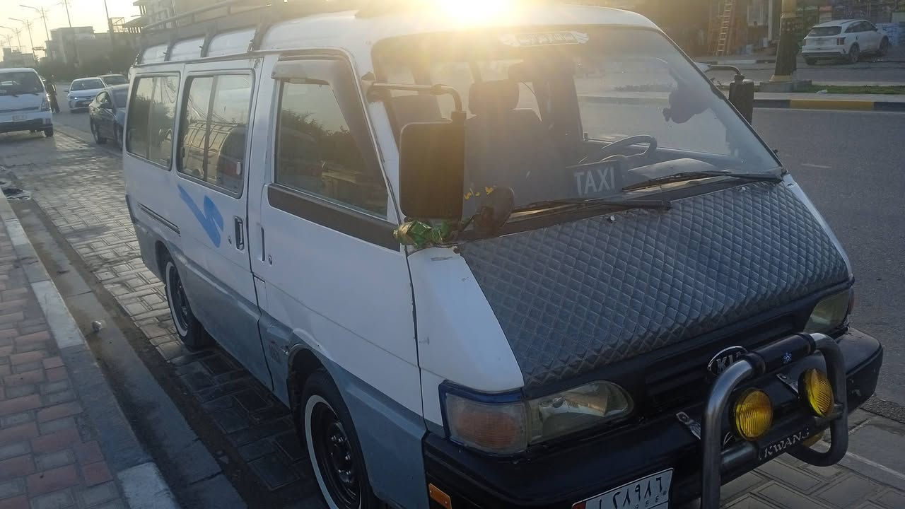 سياره بسته موديل 95كفاله مكينه وكيروشواصي واكسن سعره 33وبيه مجال بصيط ومطلوبه 800غرامات عل مشتري مكاني كربلاء ***********
