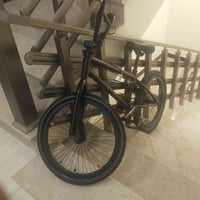 للبيع بي ام اكس قياس  ٢٠.     ٠٧٧٠٤٢٠٤٤٥٣