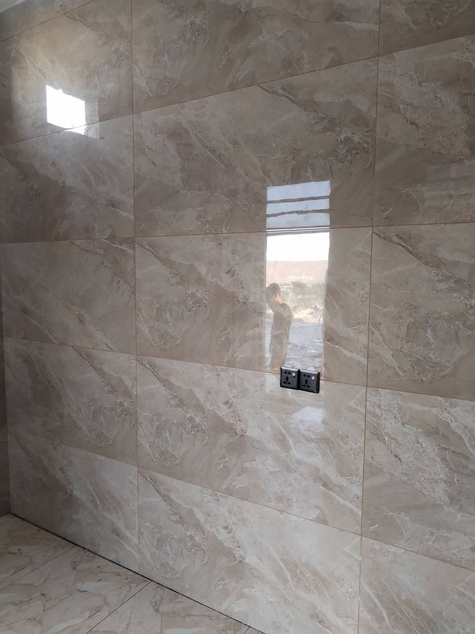 ابو أدهم المصري لتركيب جميع انواع البورسلين والمرمر والكاشي تسليم مهندسين درجه اولى ***********
