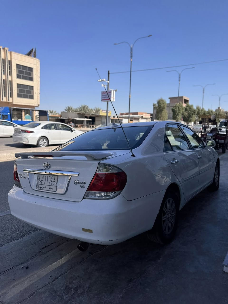 السلام عليكم
للبيع كامري  2005 فول موصفات كراند 
محرك 6 سلندر فتحه كشانه جلد تحكم كأمره 
برده خلفيه فتحه  تخم تاير محرك كير كفاله 
رقم بغداد تحويل  مباشر  السعر شده و5 شراي يتصل 
مكان الانبار الرمادي ***********
