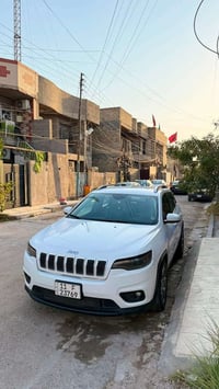 ســـلام عـلـيـكـم  سيارة : jeep Cherokee  موديل السيارة : 2019 نوع الص...