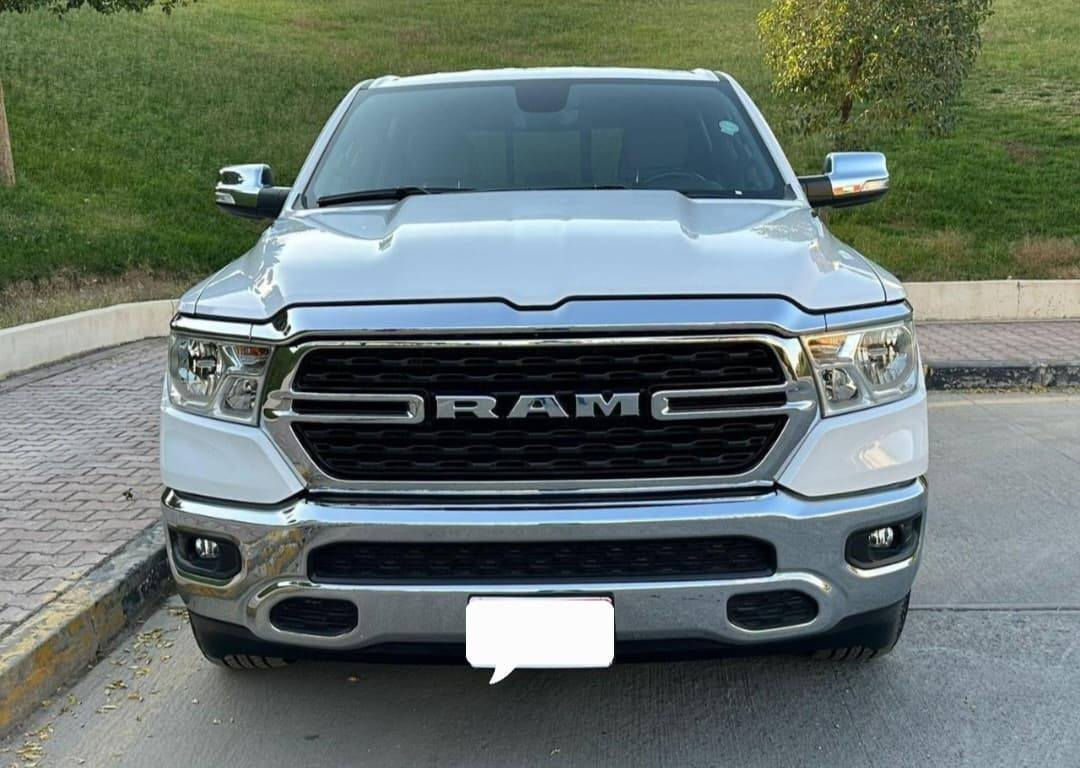 السلام عليكم للبيع دوج رام موديل 2022 كلين تايتل بدون صبغ بدون تبديل ماشيه 59 الف كامل مواصفات عدا البنوراما بدي  بي بوكس للستفسار الاتصال ***********
