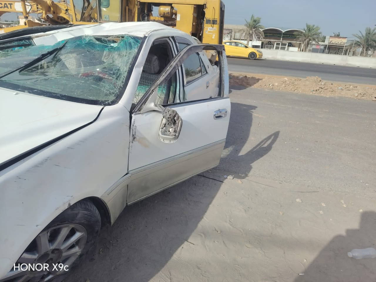 جنون موديل 99 رقم انكليزي باسمي 
مكينه وكير منضومه تبريد كله جديد
للبيع على حادثها ***********
