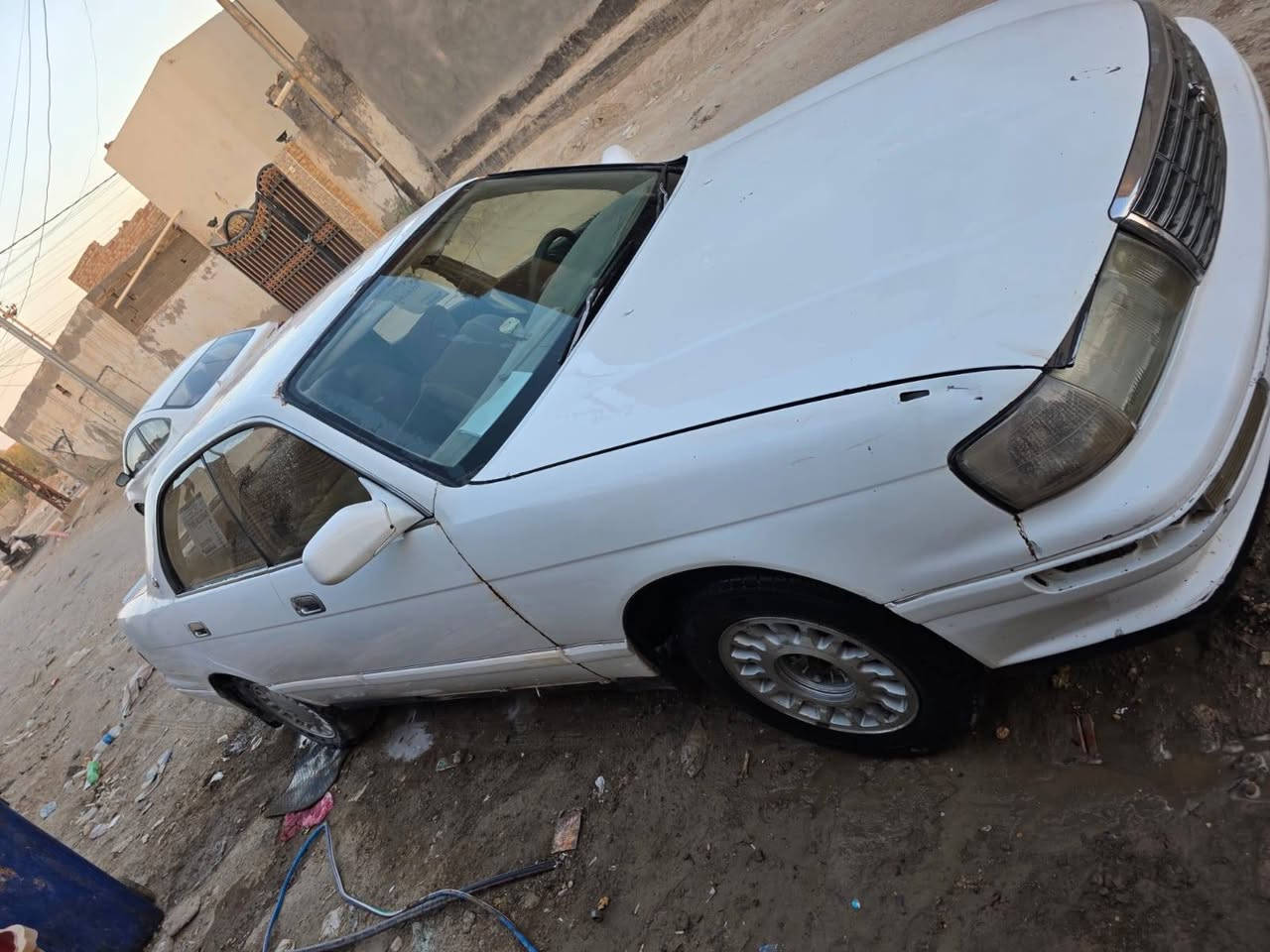السلام عليكم سياره بطه موديل ٩٥ للبيع 
السياره بأسمي كير ومحرك شغاله التبريد بس غاز بي ثقب بالبوري
تخم تاير 
الشراي يتصل على الرقم ***********  مكاني ديوانيه حي الوحده
