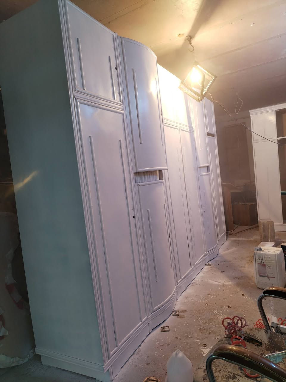 تغير لون من صاجي الى صبغ ابيض حرار شغل حسب الطلب للاستفسار مراسلت الصفحه او اتصال ع الرقم ***********
