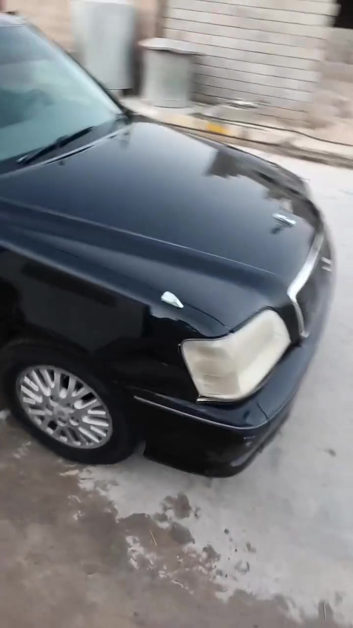 سياره ملكه موديل 2002 شرط محرك كير كله فول موصفات ونضافه تبريد تدفئه كله شغال بدون أرقام السعر 30ورقه 
‏‪***********‬‏
