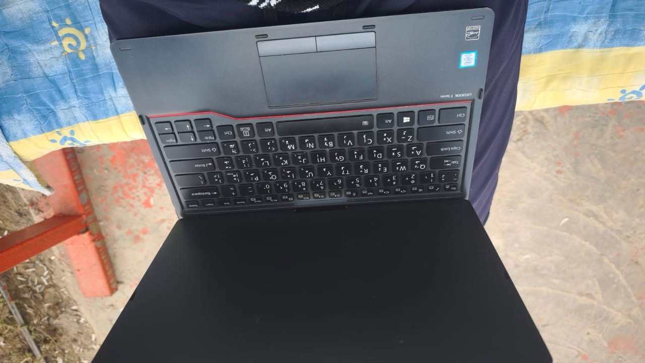 السلام عليكم عيد فطر مبارك--للبيع لابتوب FUJITSU شاشه لمس تفتر 360درجه داكره256 معالج CORE i5السعر280وبي مجال ويرهم مراوس حسب القناعه شعندك اكتب بل تعاليق***********بي واتساب
