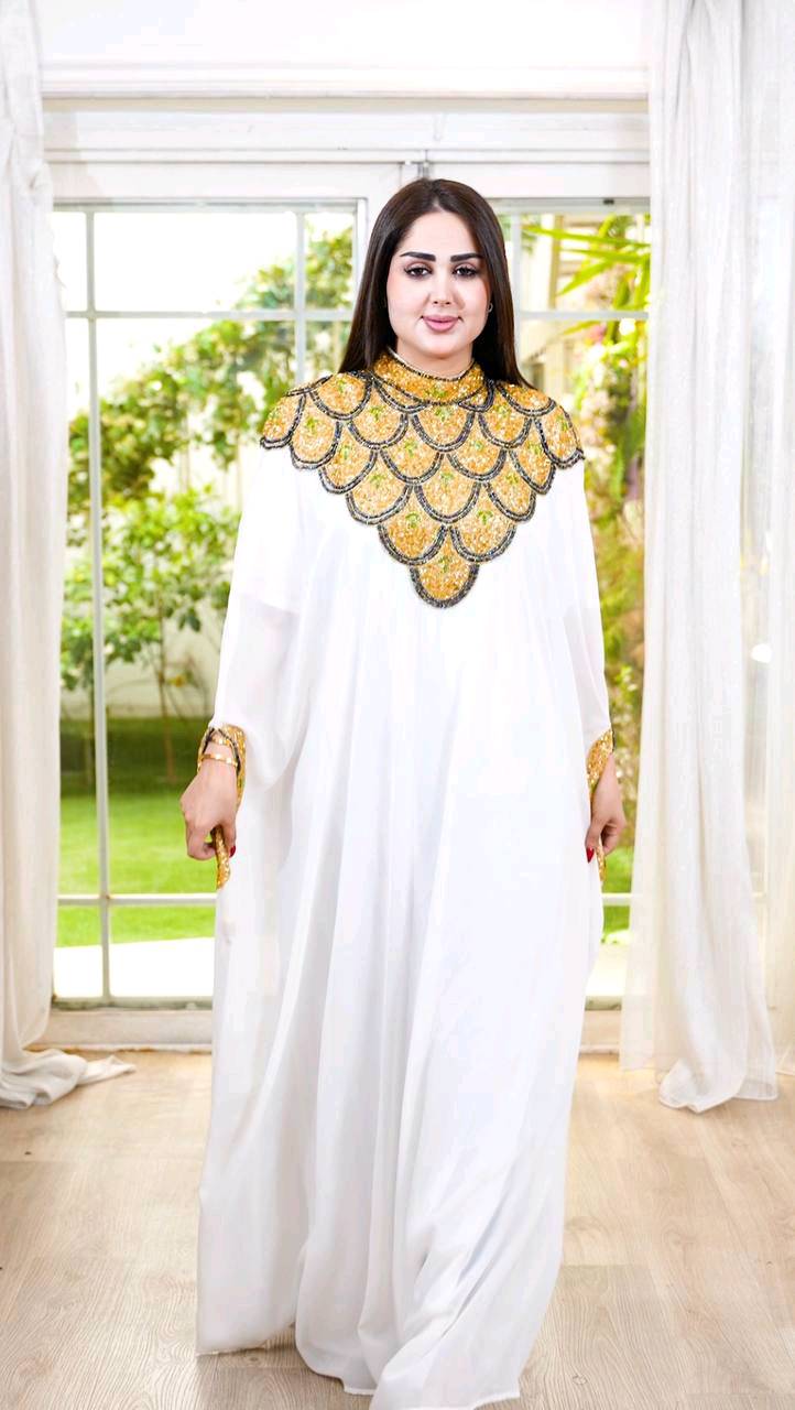 
 قطعتين  
فستان داخلي فيزون 
القطعة الخارجية شيفون 

#فيروز
🎗️يلبس :-  من وزن 60 الى وزن110
(فري سايز) 

💸سعر 50 الف🔥🔥🔥