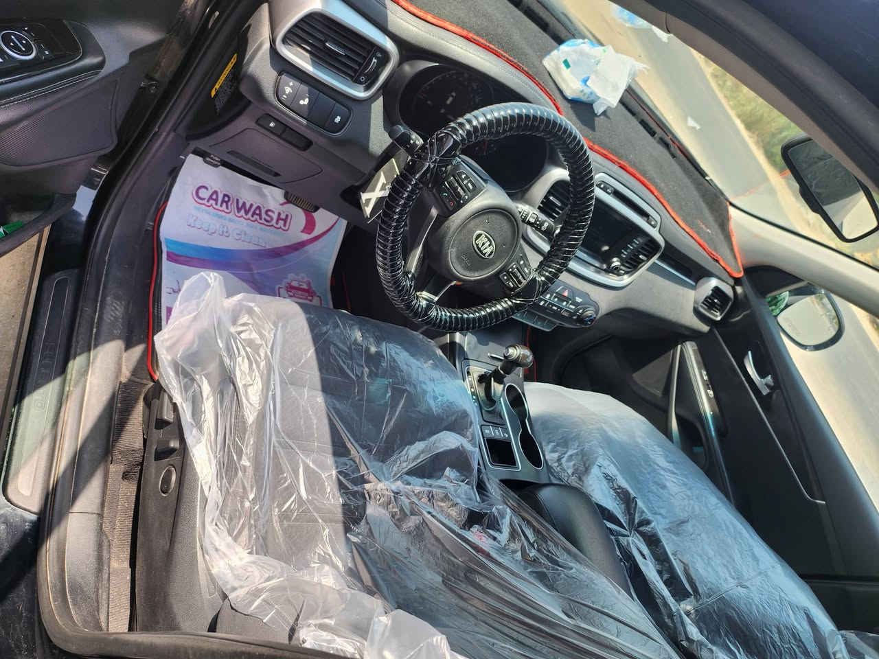 س
سورنتوا 2017 وارد أميركي سونار مرفق بالصور السياره حلوه ونضيفه مال جناي محرك سته سلندر ٧ راكب اشاير بالمري السعر ١٩٠ وبيه مجال بسيط رقم التلفون ***********
