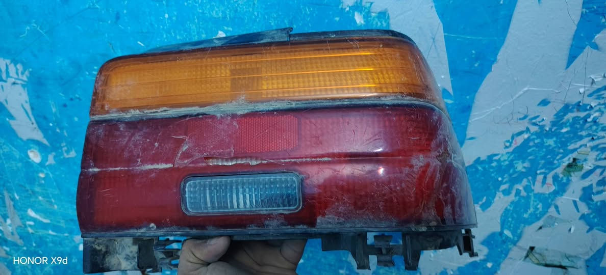 البيع بكات مع مسطره كورلا قديم  كلهن 75
***********
