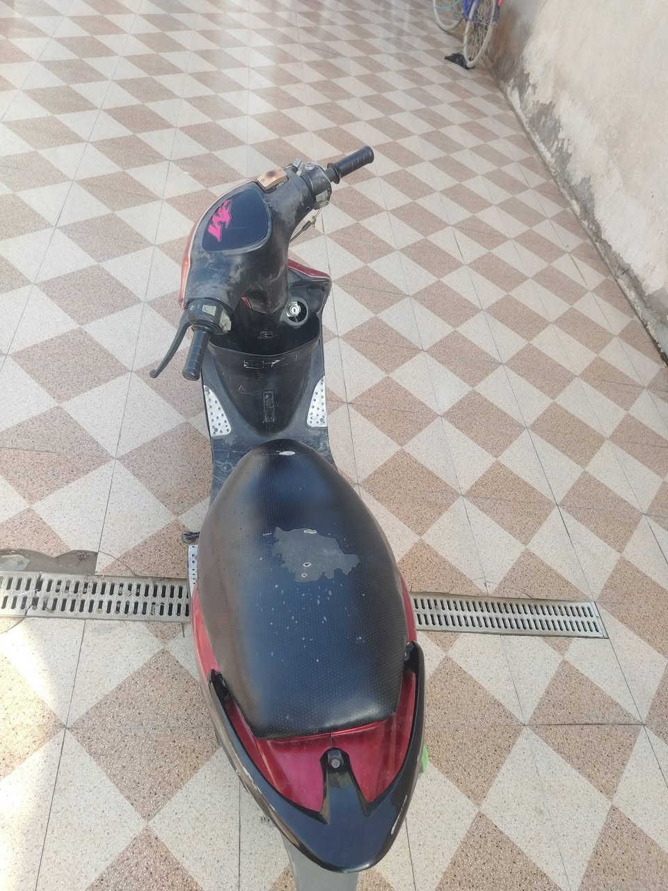 ماكس عدله بوشه55 دراجه شلعه شك الكاع سعر 550وبيها مجال حك جيه رقم الهاتف ***********بي واتساب دراجه يحتاجلها ترتيب
