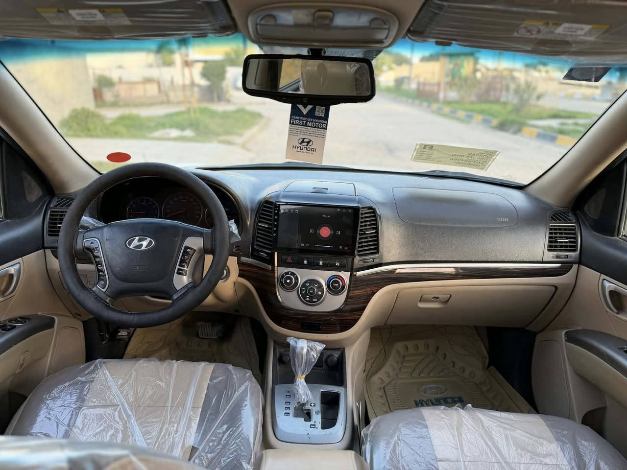 السلام عليكم سنتافيه موديل 2011رقم بغداد دولي بسمي بيه صبغ ربع الباب الخلفيه سونار ويه الصور  فقط الباقي مكفول مواصفاته فول بصمه أبواب وتشغيل سته سلندر سبعه راكب تلث قطع تبريد فتحه تحكم ستيرن شاشه كامره حساس خلفي سياره جديده كلش وجاهزه مابيه اي نقص كير ومكينه تبريد حداديه كله مكفول السعر 157الشراي يتصل مكاني بابل ***********
