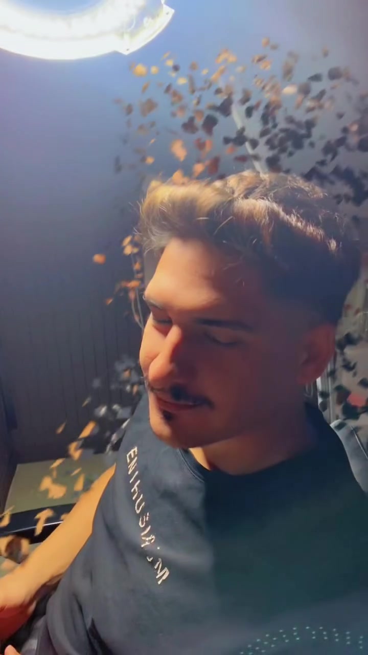 تحية طيبة من روما فيد..👋🏼
‏ (ROMA FADE)🇮🇹✂️ 
عرض لمدة اسبوع ❌🔥
 تنضيف البشره بجهاز (الهيدرافيشل) مع حلاقه احترافيه
"3 "مراحل بسعر (10 الف دينار) مع الحلاقه💈
"6 "مراحل بسعر (15 الف دينار ) مع الحلاقه💈
يشمل تقشير وتبيض البشره..✨
العنوان/ 👇🏼👇🏼👇🏼
الشعب -حي البساتين -داخل شارع البيسي(شارع العزه)
(مقابيل مجمع عبدالعزيز)
*********** 📞

