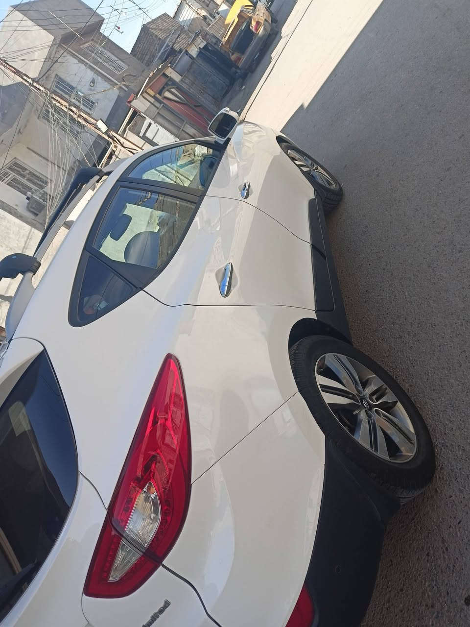 من رخصت مديرالكروب
توسان امريكي موديل 15 فول مواصفات داخل جلد جوزي 
حادث بنيد وجاملغ ايمن بدون دواخل بيه 3قطع صبغ ابيع حزام السياره ماشيه 100الف موصفات بانوراما جلد حساس خلفي كشن كهرباء شاشه بلاديه تحكم4جهات ايكو مكينه 2400 سياره جاهزه من كلشي صدري خلفي امامي تخم تاير السياره بغداد السعر 142الي ميشتري ليعلق كلشي اكو بل سوك سياره مال جناي رقم بغداد مصفره مرور سنويه لغايت 28 رقم تلفون *********** ابو جراح
