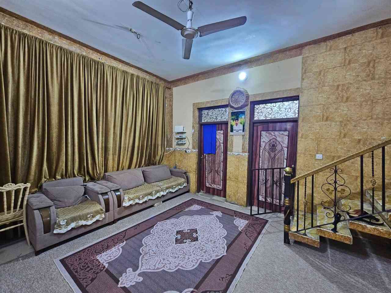 🔹 دار شبه هيكل طابقين 6غرف بالخاجية 🔹
🔹رقم الاعلان (177)
::::::::::::::::::::::::::::::::::
🔹المنطقة:- الخاجية 
🔹نوع العقار:- دار سكن/شبه هيكل/
🔹المساحة:- 200م
🔹الوجه:- 10م
🔹النزال:-20م
🔹عرض الشارع:: 10م
🔹سنة البناء:: 2010
🔹عدد الطوابق:: طابقين
🔹تفاصيل البناء::
🔹الطابق الاول يتكون من :: استقبال ومطبخ وغرف نوم عدد (2) وصحيات
🔹 الطابق الثاني يتكون من ::غرف نوم عدد (4) 
🔹أقرب نقطة:: افران العراق 
 
👈و لمزيد من التفاصيل يرجى التعليق (((ب تم)))

او الاتصال على الرقم 
***********

👈او زياره مقرنا الكائن في
الخاجية شارع 40 
مجاور الابتسامة الذهبية

أو عبر الروابط👇
 
-رابط التيك توك 
https://www.tiktok.com/@alwaset902?_r=1&_t=ZS-94pI1CR3LtN

-رابط الانستغرام
https://www.instagram.com/al_waset902?igsh=bTlibmQxZDE5dzFv

-رابط قناة التليجرام
https://t.me/waset902

-رابط قناة اليوتيوب 
https://www.youtube.com/@alwaset-n7b
