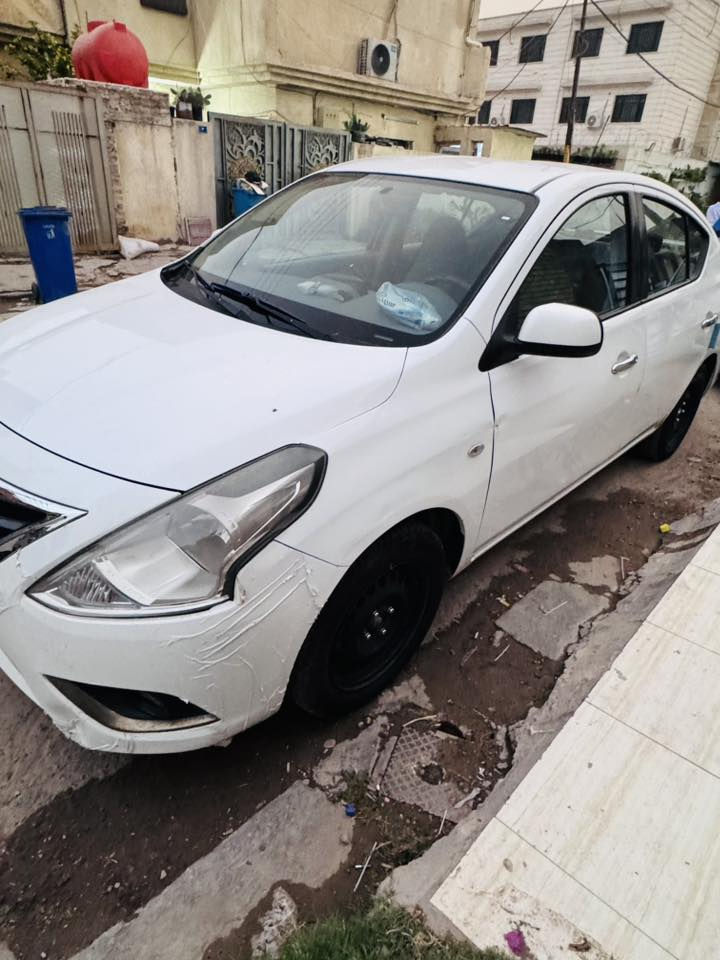 بسم الله الرحمن الرحيم
السلام عليكم
نيسان سني هندي مكفولة من الصبغ والضربة موديل ٢٠٢٣ ماشية ٨٢
بأسمي تحويل وكالة اي شي حاضر 
الدورة ابو دشير 
١١٥ بيها مجال 
***********
