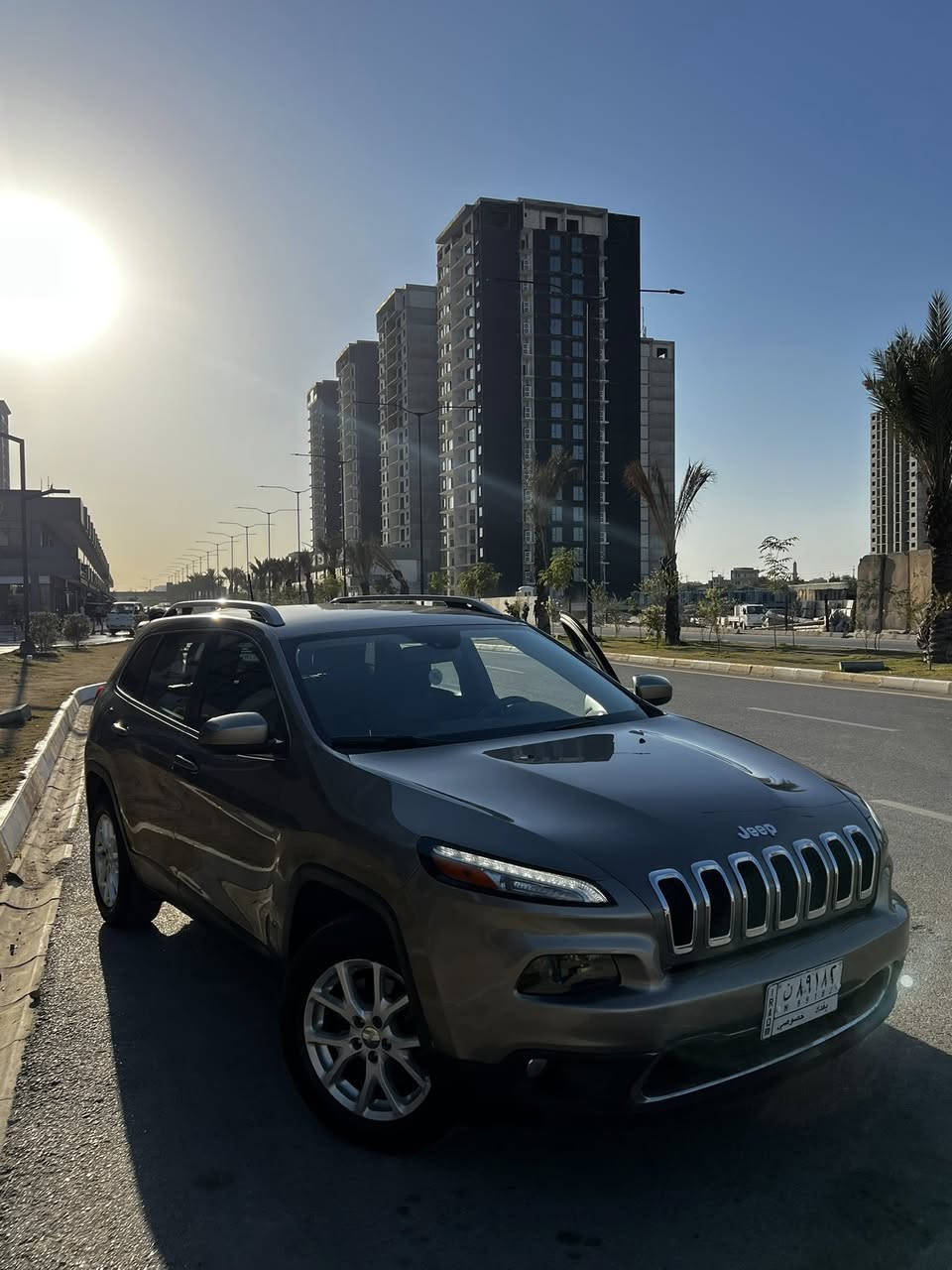 جيب بزون 2018
لون نفطي
السيارة ماشية 131كيلو
مكينة 2400 4 سلندر المرغوب
حادثها كلش حلو خلفي جنطة وبيها مباوك بالجاملغ جهة الصدر 
السيارة كلش حلوة ونظيفة وما متعوبة 
السعر 134 وبيها مجال 
مكاني بغداد حي الجهاد 
للاتصال:***********
