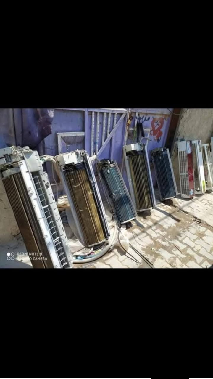 "الحر تعبك؟ والمكيف ما يبرد مثل قبل؟
لا تحتار… الحل يم شركة المهندس لتكييف والتبريد.
نوفر خدمة 24 ساعة بكل أحياء النجف،
تصليح جميع أعطال السبالت،
غسل وتنظيف بدون نقل،
وتنصيب سبالت باحترافية عالية.
كادرنا متنقل وسريع،
ونعطيك ضمان سنوي حقيقي على الشغل.
اتصل هسه وخلي التبريد يرجع مثل أول وأحسن."
الكادر الفني 

***********

رقم مدير شركه 

***********
