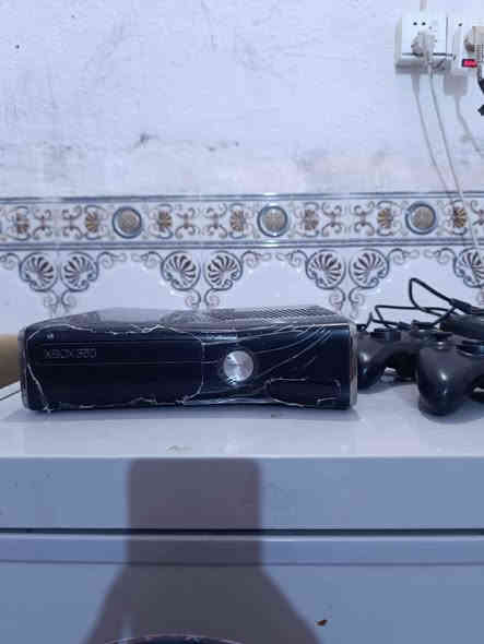 اكس بوكس 360 اوربي درجه اولى مستخدم قليل جداً بيه اكثر من 87 لعبة مع ملحقاته مكاني سوق الشيوخ للاستفسار الإتصال على الرقم ***********
او مراسلة الصفحة سوق الشيوخ
