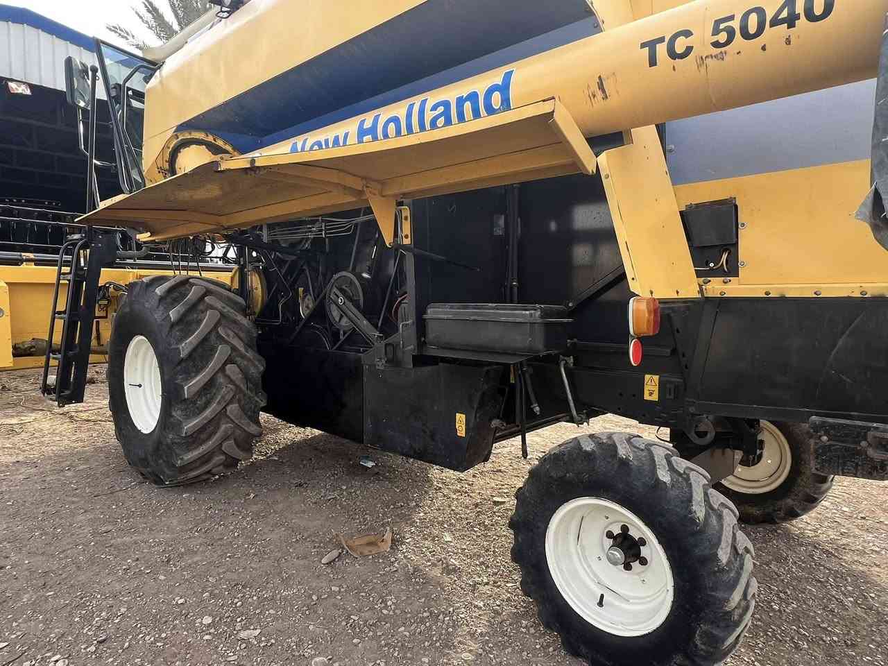 حاصده اربعه بلم 2012 فول نضافه مديومه كامل رقم جديد اوسنويه جديده بسمي للستفسار ***********
