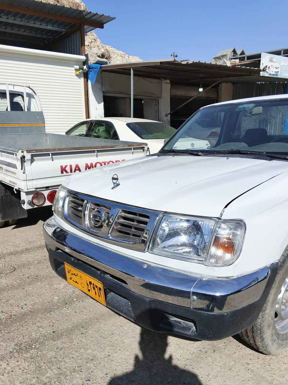 سڵاو نیسان تاک بۆ فرۆش ئارم هەولێرە بەشەرت شووێین پینجووێین دەعمی نییە پەمپە لەسەر ساخی پاوەرە2002سعری  خوار هەموو بازار زەروری پارەیەن سعری 63گەڵا کەمێک مەجال***********
