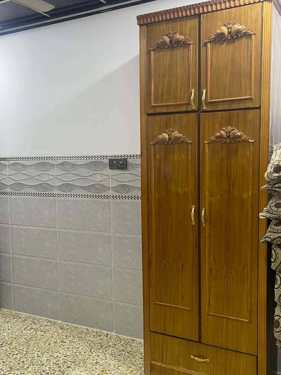 قنصور ٦ باب ملحق شرط اخو الجديد خدش مابينو مع زوايا طخم
السعر ٤٠٠ وبينو مجال قليل
الموصل سومر
الشراي يجي خاص


**إذا كنت صاحب هذا الإعلان وتريد حذفه لأي سبب، رجاءا أرسل رسالة إلى الدعم الفني**