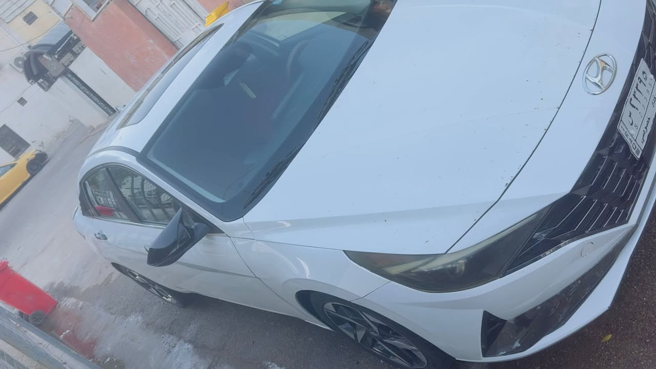 سلام عليكم النترا 2022 فول مواصفات 
وارد امريكي 
صوره الحادث موجوده ويا الصور 
سعرها 165 
الاتصال/***********
العنوان / بغداد
