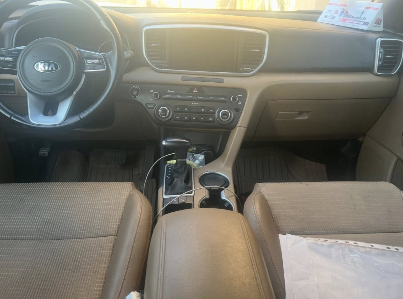 بيع
سلام عليكم

كيا سبورتج موديل 2021 خليجي بيهة بارد جاملغات امامية  

داخل عسلي 

مري شفط 

بصمة تشغيل

حساسات اماميه وخلفيه 

شاشه اندرويد مع كامره

ثلاث انظمه قياده 

تبريد قطعتين

تشغيل عن بعد 

ويل حجم 19 انج  

محرك 2000 دوش مكفول والكير كذلك 

ماشيه ٨١ الف كم 

صدر امامي وخلفي جديد على وضع الشركة

مكاني بغداد حي الجهاد 

للاتصال : ***********
