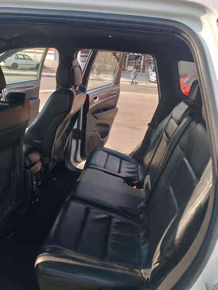 جيب كراند شيروكي ترايل هوك :2019
- المحرك: 6 سلندر، 3600

المواصفات:

- شاشة كبيرة

- كاميرا خلفية دوارة

- تبريد مزدوج

- مقاعد كهربائية مع تدفئة وتبريد
-جكات صعود ونزول
- تدفئة الستيرن والمرايا

- إشارات بالمرايا

- نظام مراقبة النقاط العمياء

- رادار خلفي

- نظام إيقاف تلقائي

- وضعيات قيادة متعددة

- صندوق كهربائي

السيارة كاملة المواصفات

التواصل *********** 

او علصفحه متواجد 

واتساب
