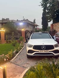 للبيع مارسدس فئة GLC300 موديل20 صندوك كهرباء  كامرات 360 فول الخير  حس...