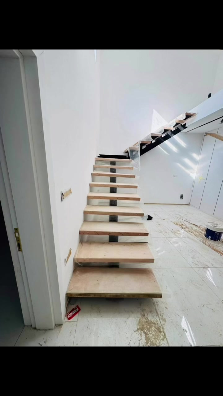 #حداد #حدادين #محافظةبابل عباس الحداد حداده عامه
معمل حداده 
تقطيع وتعويج  البليت لكافه اعمال
 الاحدادهً
وعمل جميع النقوشcnc  
طلاء جميع معادن  الحديدد بل الصبغ الحراري 
عمل جميع اعمال الاحداده 
ابوواب شبابيك   محجرات 
سقائف كرفانات
للاستفسار الاتصال 
***********
***********
عباس الحداد
