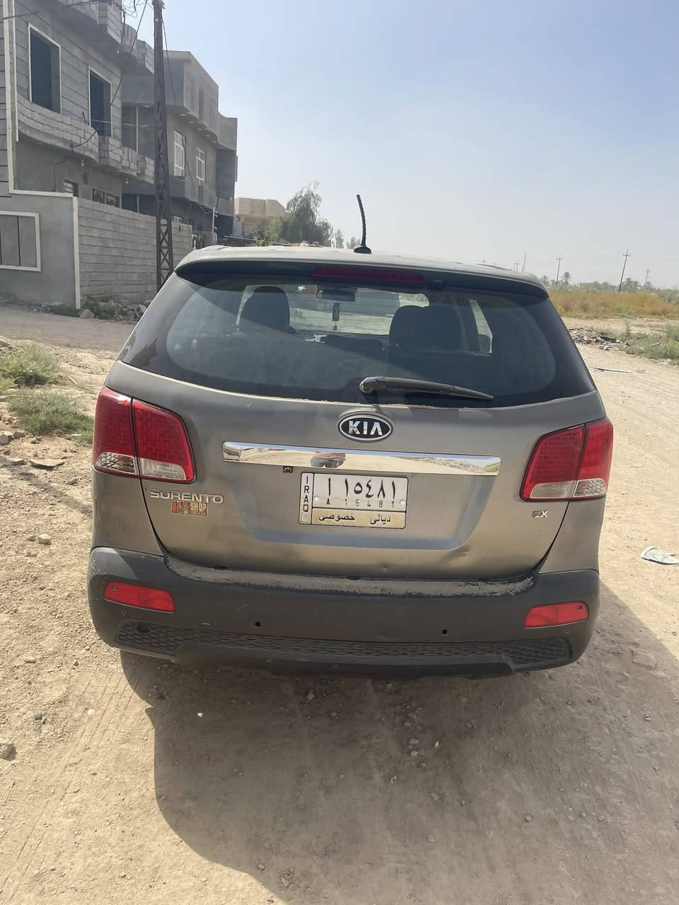 السلام عليكم للبيع كيا سورينتو 2011 وارد أمريكي حادثها جاملغ خلفي السيارة مواصفاتها معروفة فول عدى البنوراما كشنات جلد شاشة بصمة ويالة كروم رقمها ديالى لون السيارة نفطي مكان السيارة ديالى بعقوبة رقم صاحب السيارة ***********
