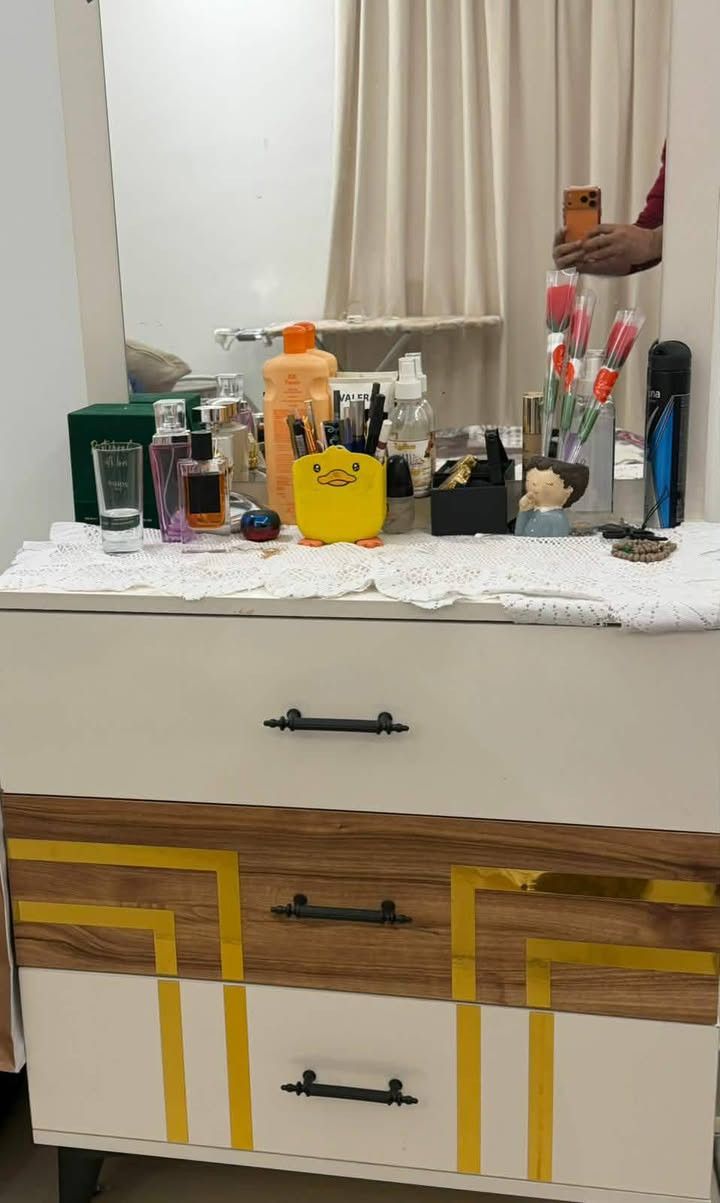 غرفه تركيه ٦ قطع اي ضرر ما بيها اريدها ع ٤٥٠ نظيفه كلش مكانها المنصور ما عندي توصيل


**إذا كنت صاحب هذا الإعلان وتريد حذفه لأي سبب، رجاءا أرسل رسالة إلى الدعم الفني**