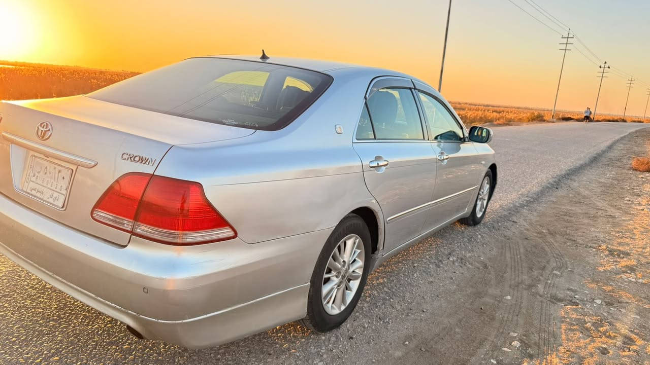 شاهينه كراون 2005 ذي قار بسمي تحويل ثاني يوم سنويه 28 فول فتحه استيرن  كهربائي بصمه شاشه صاج رصاصي مكينه 6 دي 4 الكبير مكينه كير جاهزه 
السياره كفاله عدا الهلال الخلفي هنا بلعراق صار بيه صبغ
السعر المطلوب 125 :وبيه مجال بصيط مكان السيارة: ناصريه الفهود ***********
