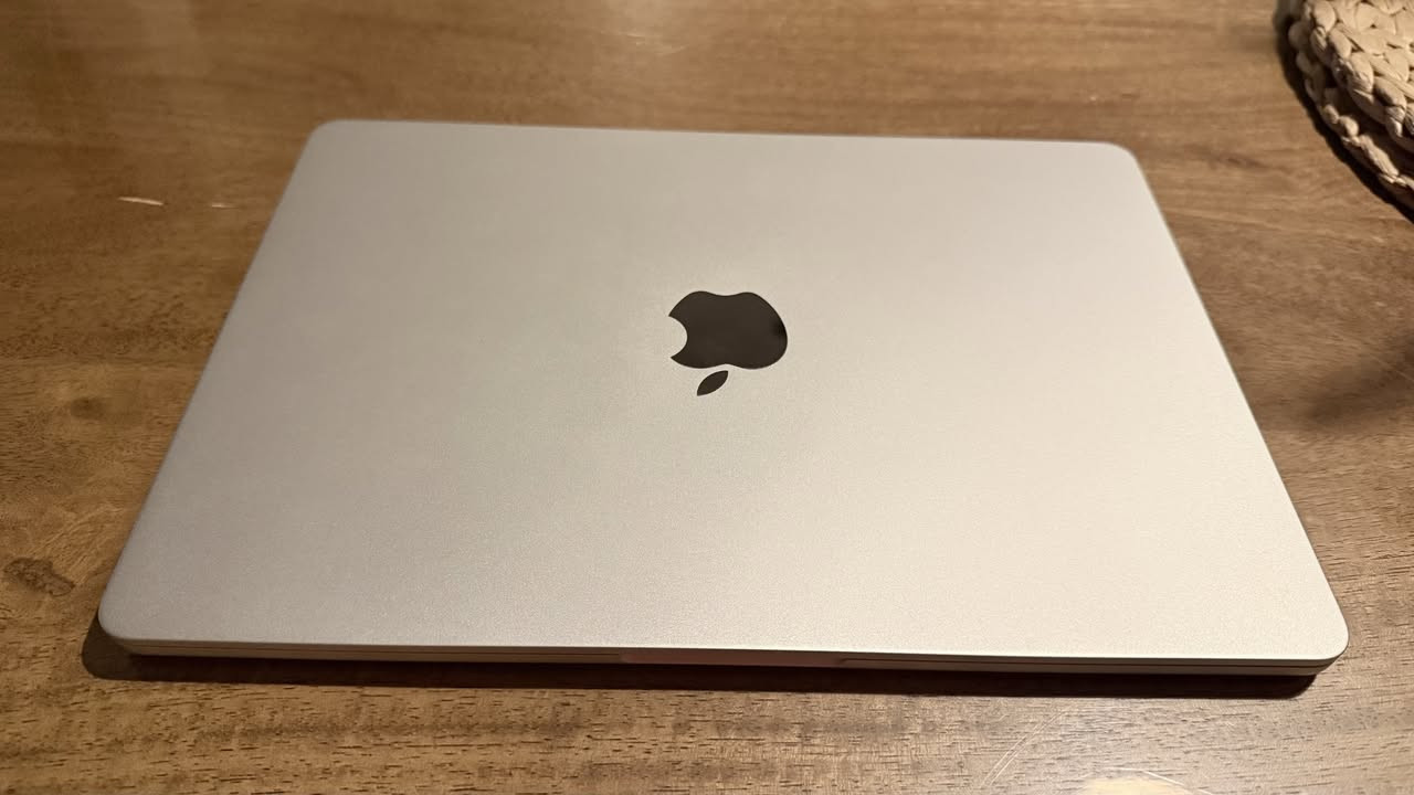 Hello
I wanna sell my Mackbook air M2
Hard: 256 GB
Price: 600$
Please DM me if interested أربيل, العراق


**إذا كنت صاحب هذا الإعلان وتريد حذفه لأي سبب، رجاءا أرسل رسالة إلى الدعم الفني**