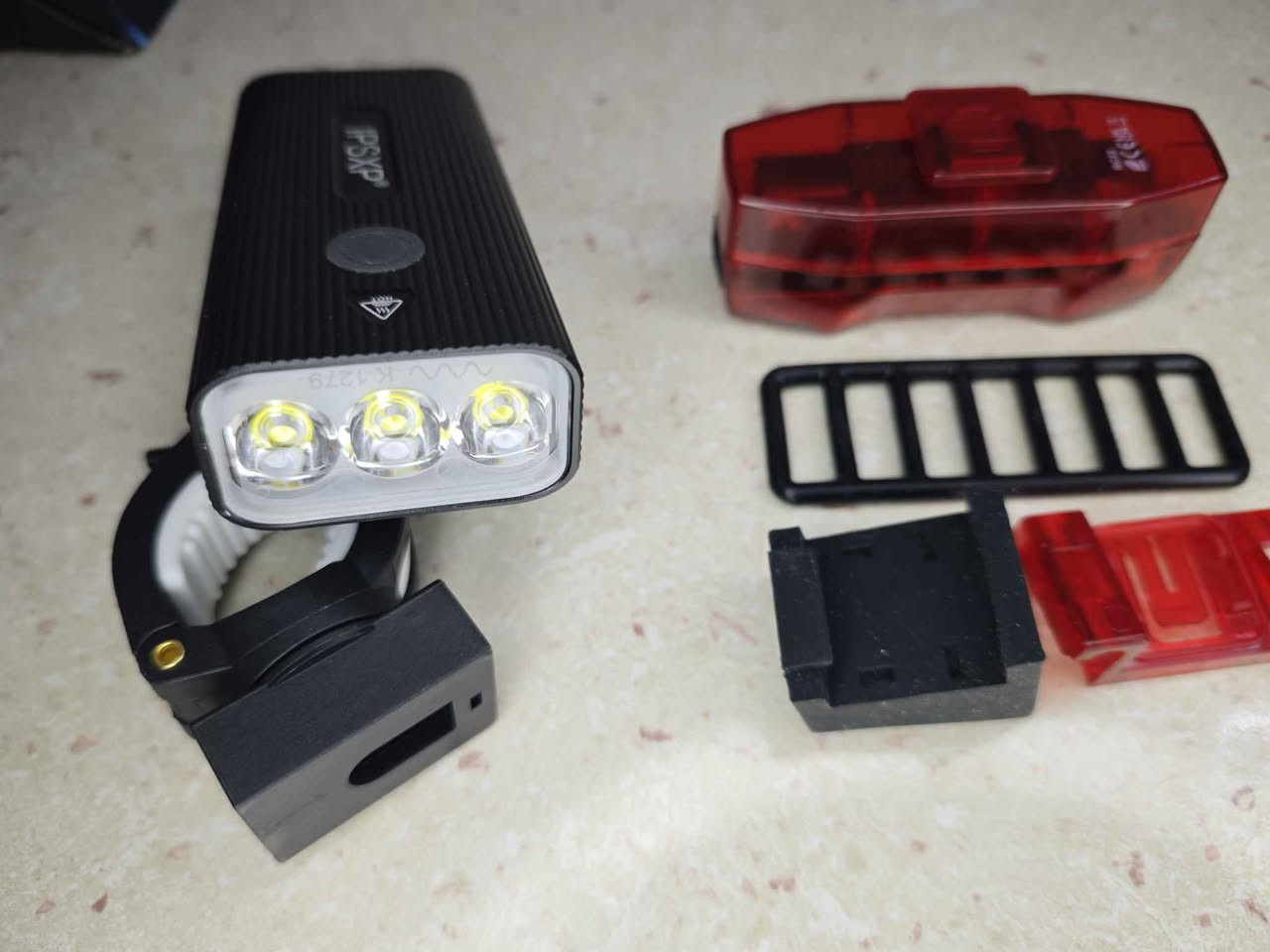 ipsxp p13 bicycle light السليمانية, العراق


**إذا كنت صاحب هذا الإعلان وتريد حذفه لأي سبب، رجاءا أرسل رسالة إلى الدعم الفني**