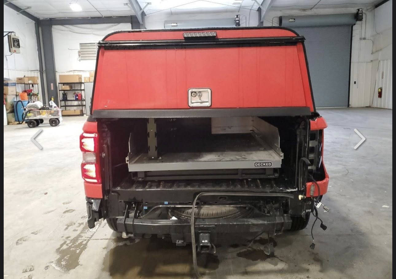 السلام عليكم
فورد مافرك هايبرد موديل 2024 XLT ماشيه 18 الف ميل أبيع على وضعها الحادث كما موضح بالصور 
السيارة مغلفة PPF من امريكا 
مكان السيارة بغداد العامرية 
للاستفسار الاتصال 
***********
