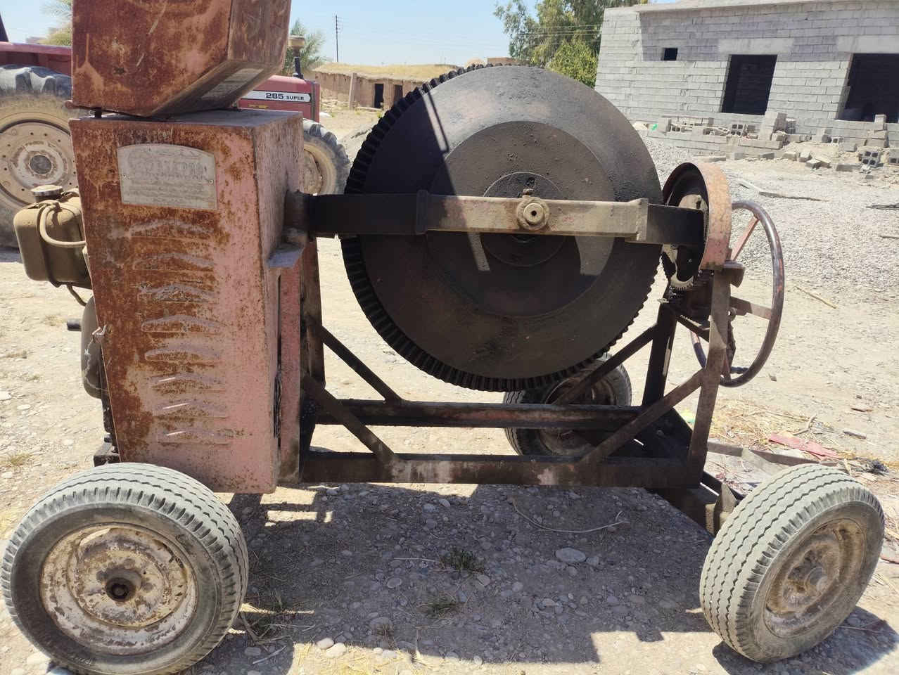 السلام عليكم ورحمة الله وبركاتة.
خباطه صب  للبيع. لبنانيه. كما موضحة في الصورة 
للاستفسار. الاتصال عالرقم. ***********
