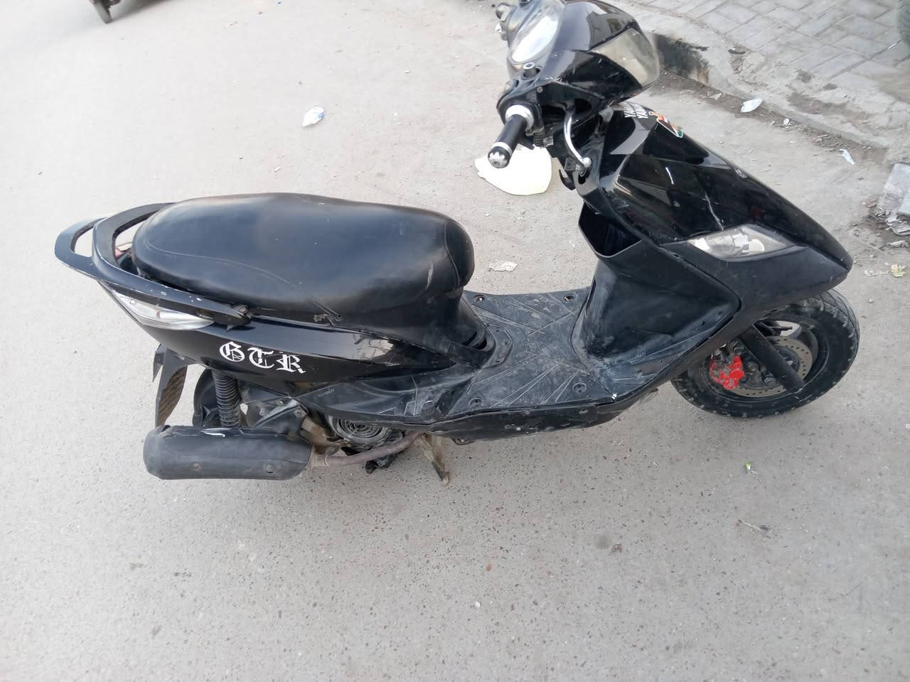 للبيع ماكس ثعلب 140 كهربيات شغاله محرك اخرس
بيه ملاحضات بسيطه سعر 325 مكان بغداد المدينه  ***********
