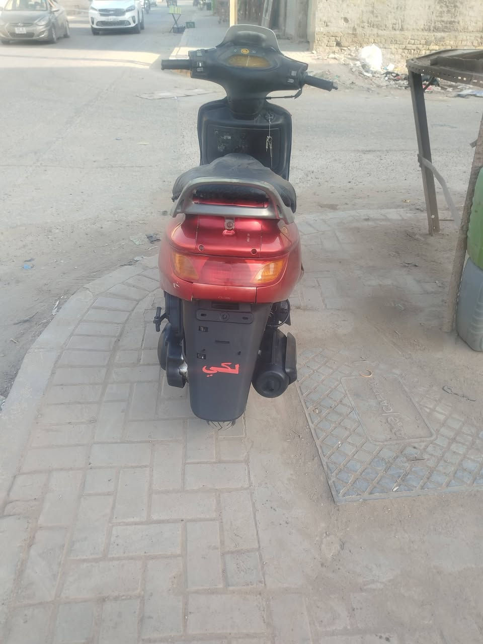 السلام عليكم دراجه فراشه للبيع الدراجه نظيفه نقره سلف كهربائياته كلها شغاله دراجه مال جناي سعر ب 300 وبيها مجال مكان الديوانيه قضاء الشاميه ***********
