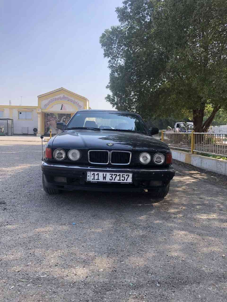 السلام عليكم 
للبيع 730 مسكر 8سلندر بسمي 
مكينة كير صدر خلفي امامي جديد
الغرفة شوفة عينك 
تخم تاير جديد
كهرباء ع بلاد
السعر 50
مكان السيارة حي الااعلام خلف العاب السيدية
***********
