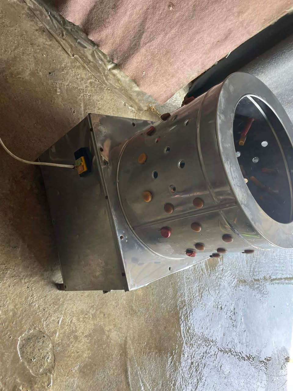 جیهازی مریشک پاککردن 
وەجبەی یەکەمە
مەرغوبترین جیهازە
ئیشدەکات بێ کەمووکوڕیە
نرخ:١٢٥هەزار شتێک مەجالی برایانەی تێدایە
گەیاندنم هەیە بەپێی توانا
شوێن:سۆران
گەیاند هەیە بۆ
هەولێر،سلێمانی،رانیە و دەوروبەری سوران, أربيل


**إذا كنت صاحب هذا الإعلان وتريد حذفه لأي سبب، رجاءا أرسل رسالة إلى الدعم الفني**