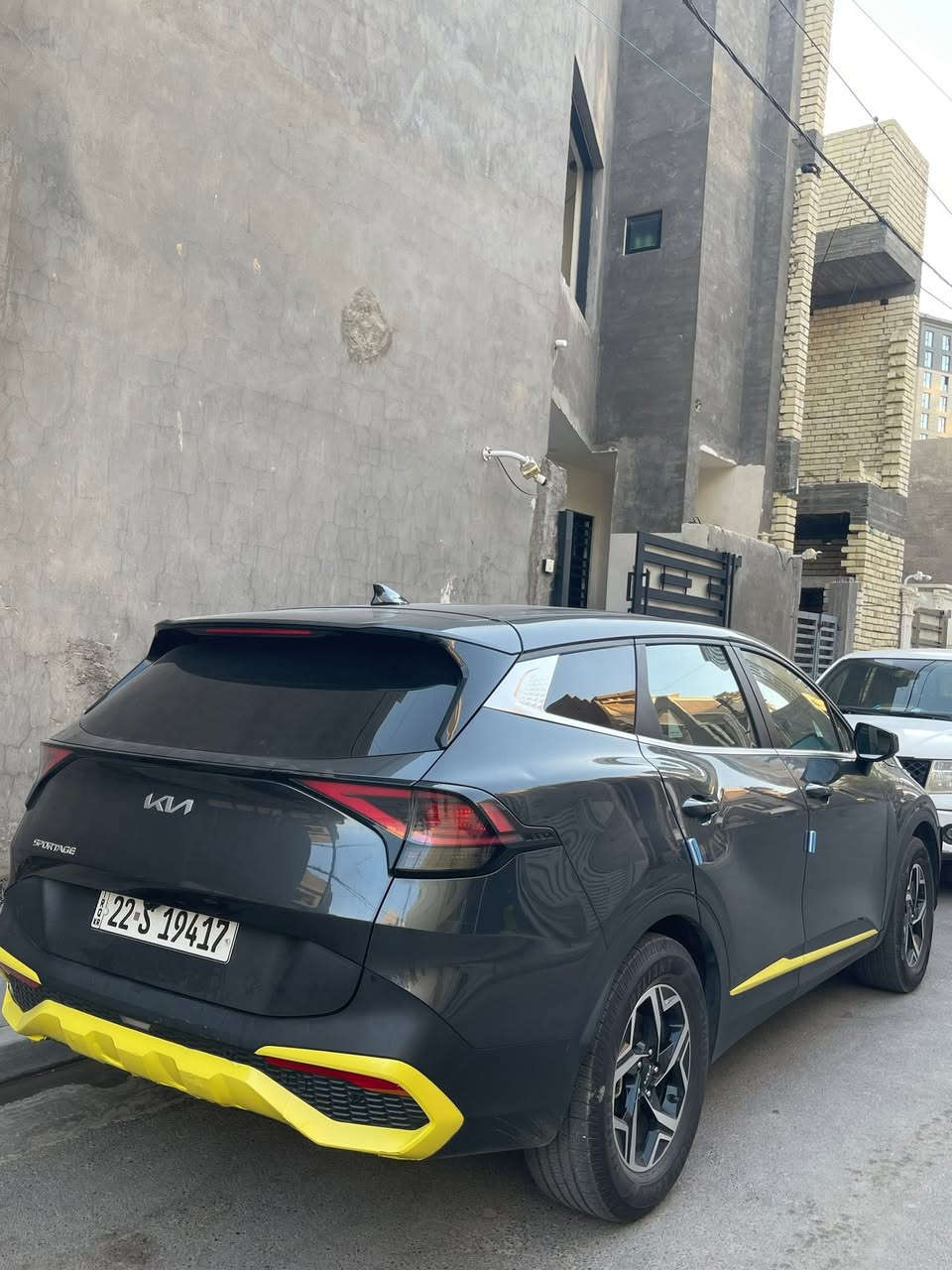 كيا سبورتج 2023
حادث : جاملغ وبنيد
الفئه : LX
رقم السيارة : أربيل الجديد الإنكليزي 
السياره عليها ترتيبات خارج وداخل دينار متصرف عليها // كير ومكينه وحداديه خير من اللّٰه ، وتبريد ثلج….

مواصفات السيارة $

كشنات مخمل / تحكمات استيرن / اوتو هولد /
مودات قياده/ لايتات زنون / كير اوتو وعادي/ نظام اله/ اقتصاد الوقود / تبريد قطعتين / شاشه
متصله /كامره دواره / كامره خلفيه / لايتات LED/
سياقه ذاتيه.... وبعد بيها مواصفات

سعرها بلاش كلش مناسب : ١٧٥ ورقه وبيها مجال
حك الجيه
مكان السياره : بغداد - الكرخ
للاتصال : ***********
