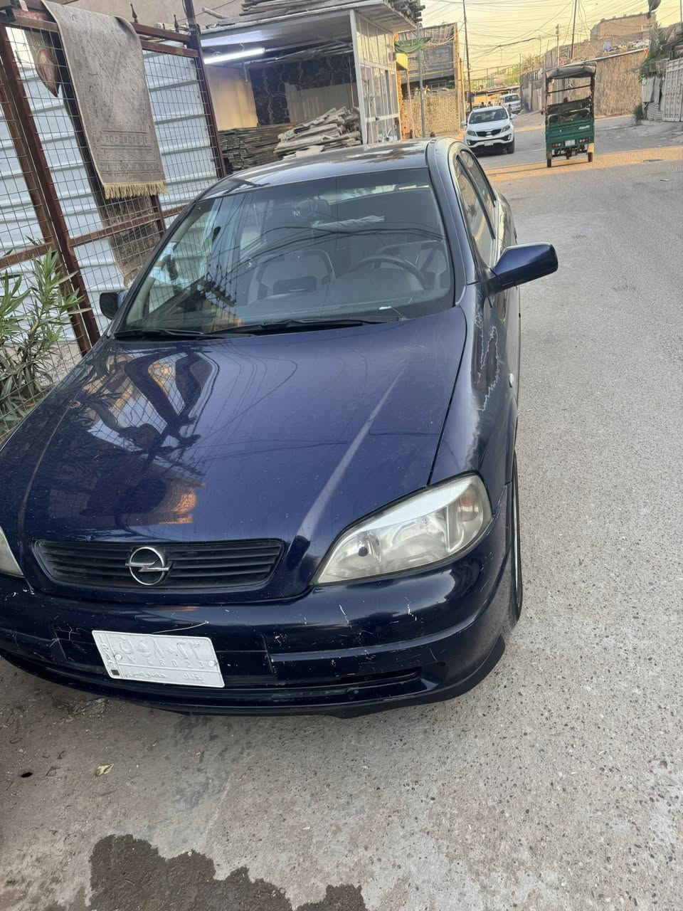استرا ٢٠٠٢ رقم بغداد جاملغ خلفي صبغ فقط تبريد شغال صدر نضيف كير ومكينه بحاله جيده هاتف ***********@ السعر ٤٤
