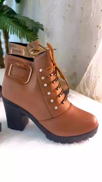 بوت طبي • خفيف مبطن • قطع أخيرة