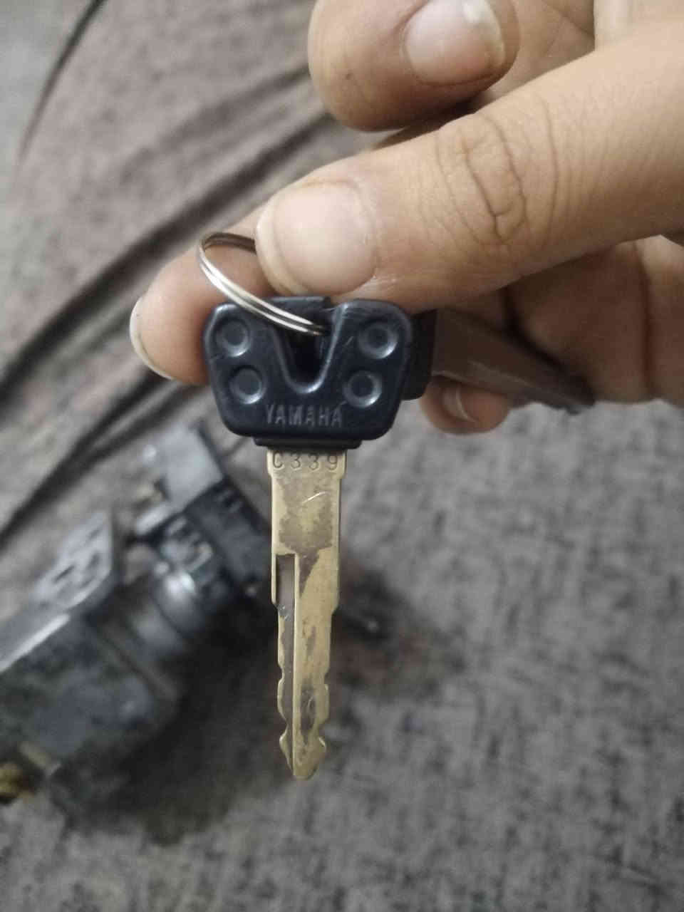 سلام علیکم شباب جوزه مال دراجه بولیس مال تفصیخ اني مفصخهه بيدي  بیهه سویج واحد. اصلي وثنین ستنساخ  اله تفتح السویج مرتین یله تنطي ناریه  + ابیعلك کوم حدید قیم واخذ مکاني بغداد الشعب الاستفسار ***********
